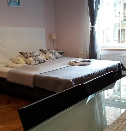 Nobel Aparthotel 3*